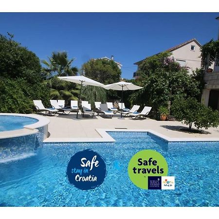 Villa Renipol Adults Only 苏提万 外观 照片