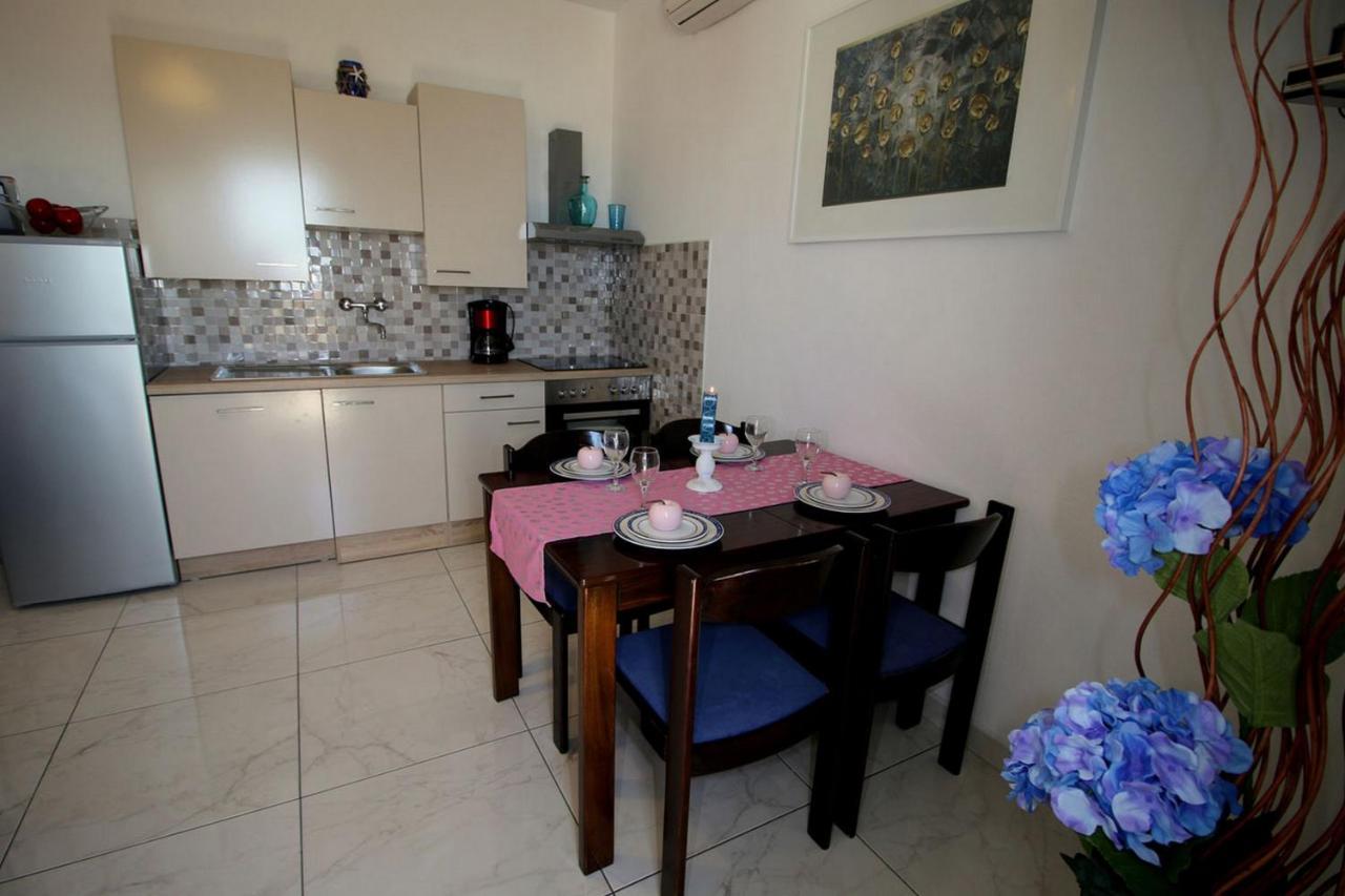 Villa Renipol Adults Only 苏提万 外观 照片