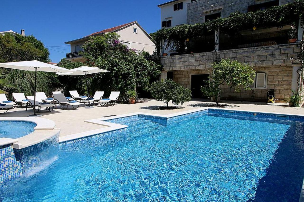 Villa Renipol Adults Only 苏提万 外观 照片