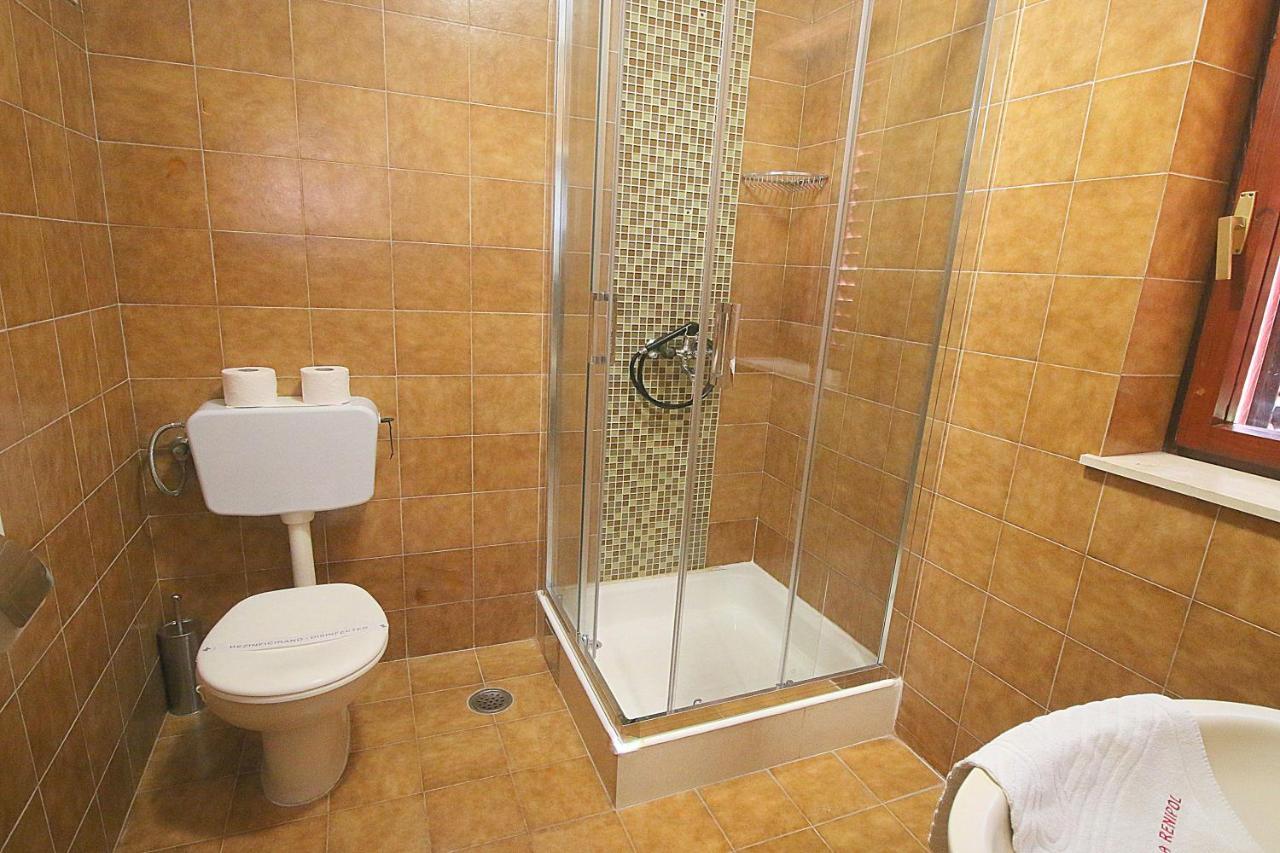 Villa Renipol Adults Only 苏提万 外观 照片