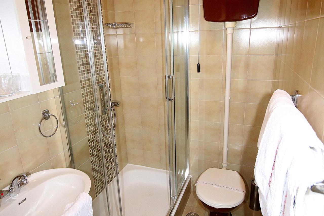 Villa Renipol Adults Only 苏提万 外观 照片