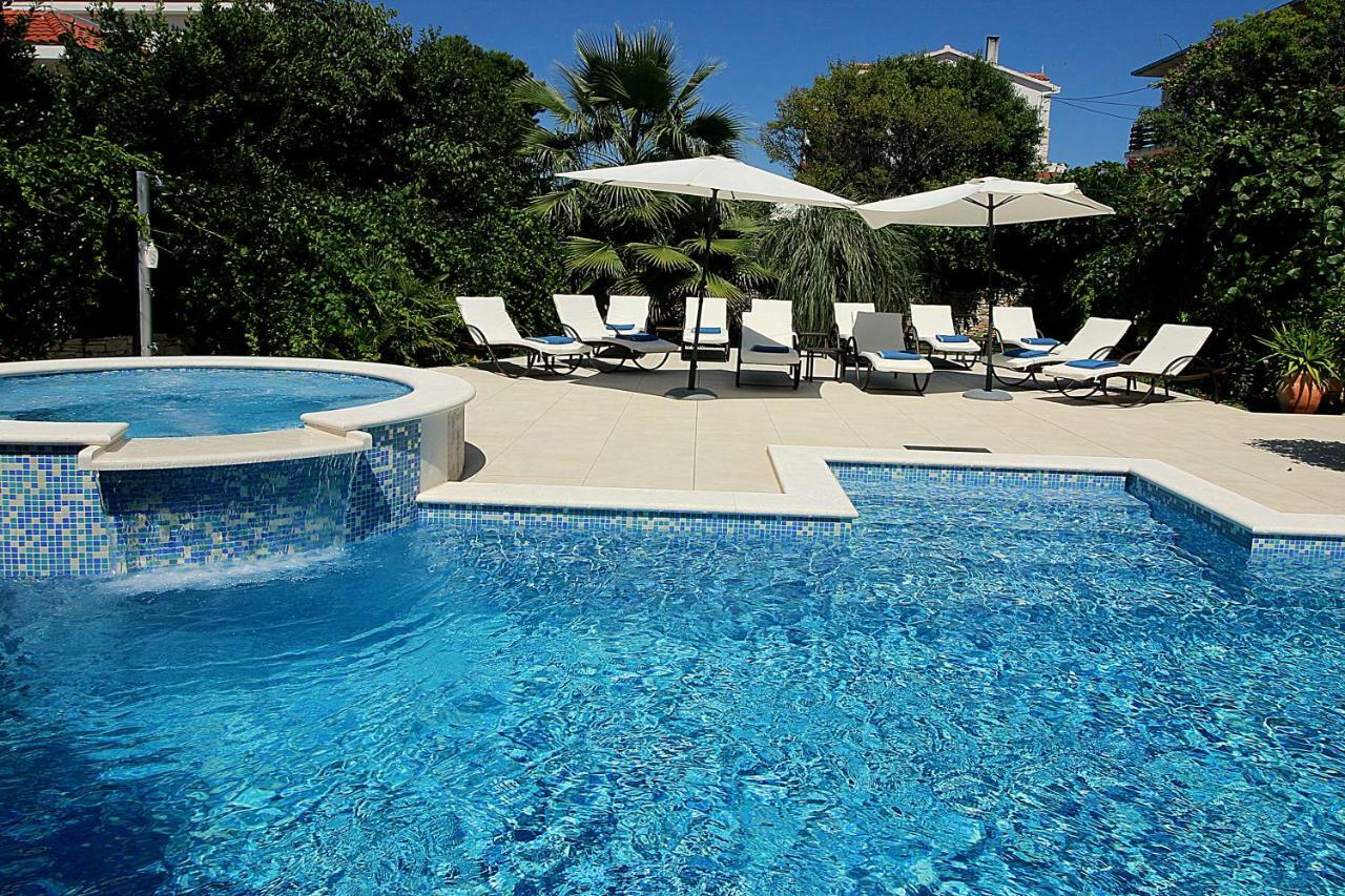 Villa Renipol Adults Only 苏提万 外观 照片
